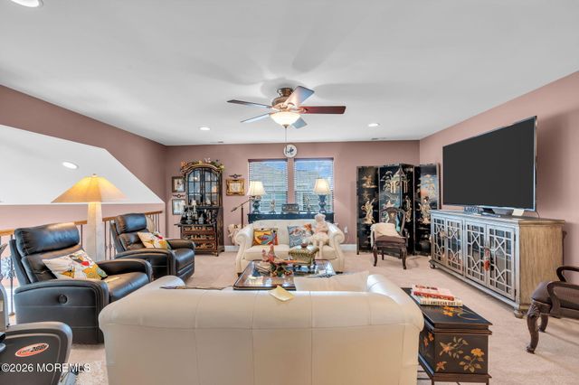 11 Mulberry Drive, Manahawkin, NJ 08050
