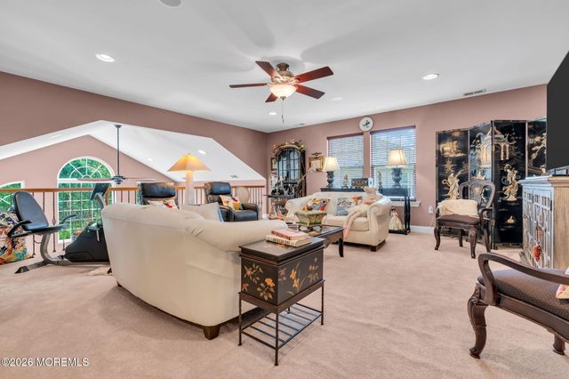 11 Mulberry Drive, Manahawkin, NJ 08050