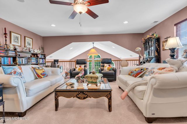 11 Mulberry Drive, Manahawkin, NJ 08050
