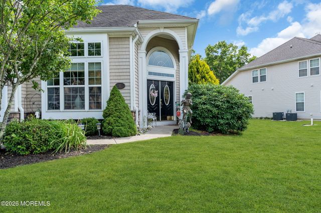 11 Mulberry Drive, Manahawkin, NJ 08050