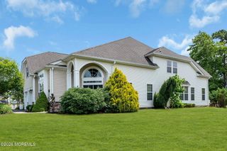 11 Mulberry Drive, Manahawkin, NJ 08050