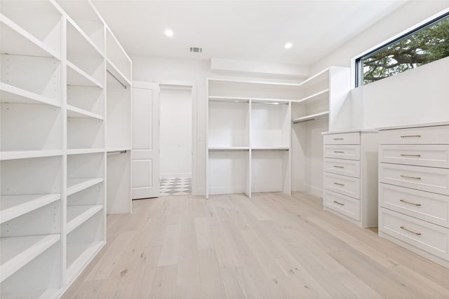 6803 Casa Loma Avenue, Dallas, TX 75214