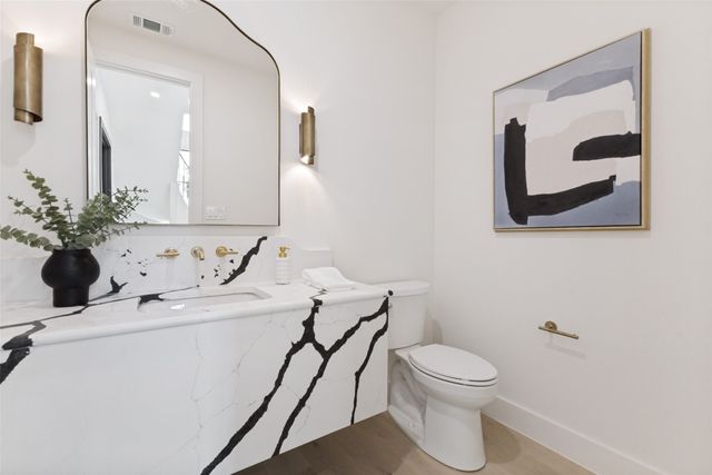 6803 Casa Loma Avenue, Dallas, TX 75214