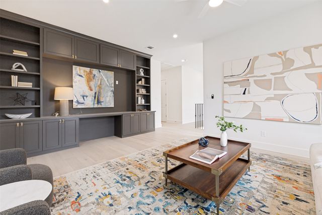 6803 Casa Loma Avenue, Dallas, TX 75214