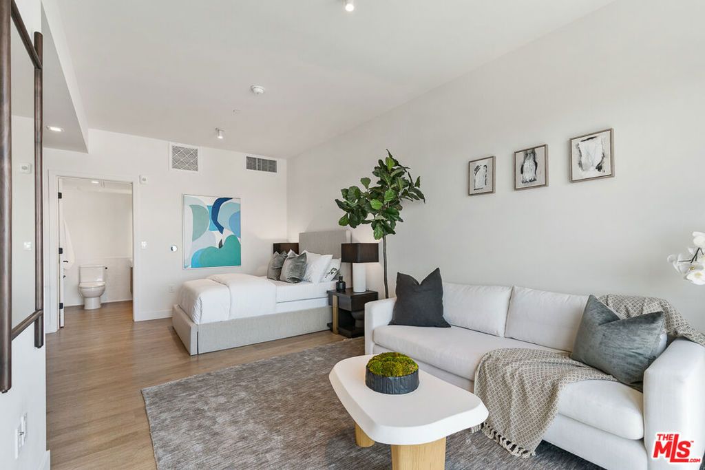 10700 Tabor Street 417, Los Angeles, CA 90034