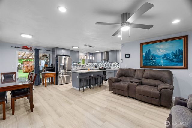 7312 Greenvalley Court SW, Olympia, WA 98512
