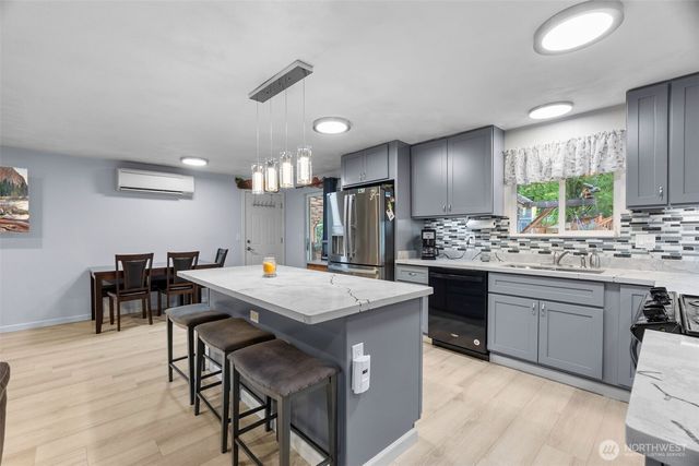 7312 Greenvalley Court SW, Olympia, WA 98512