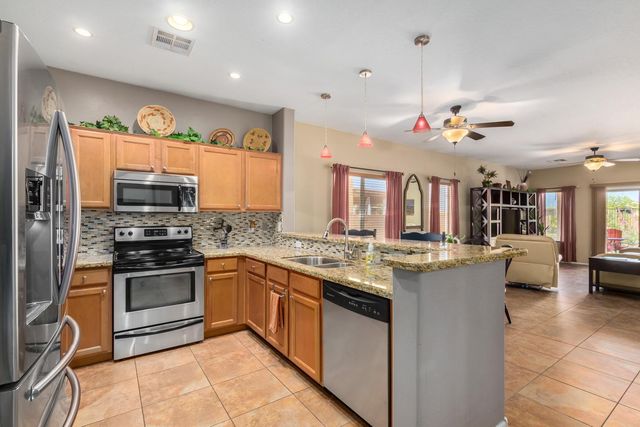 29063 N Shannon Drive, San Tan Valley, AZ 85143