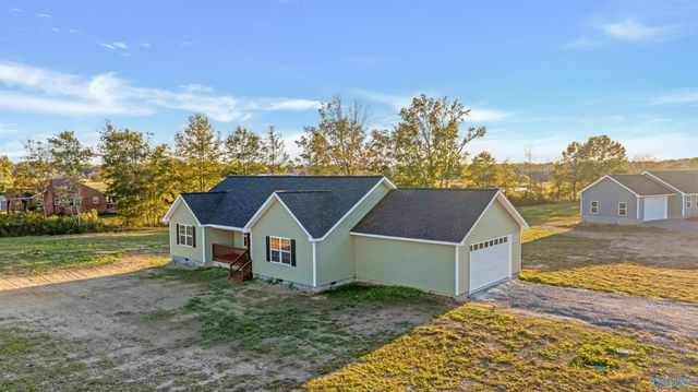 15 Kyle Street, Rainsville, AL 35986