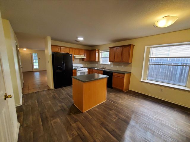 15308 Sarahs Creek DR, Pflugerville, TX 78660