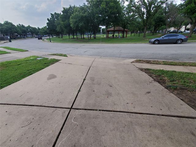 15308 Sarahs Creek DR, Pflugerville, TX 78660