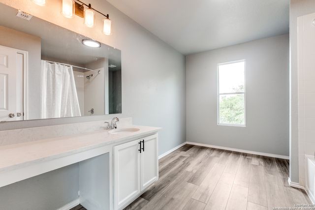 9015 Sycamore, San Antonio, TX 78245
