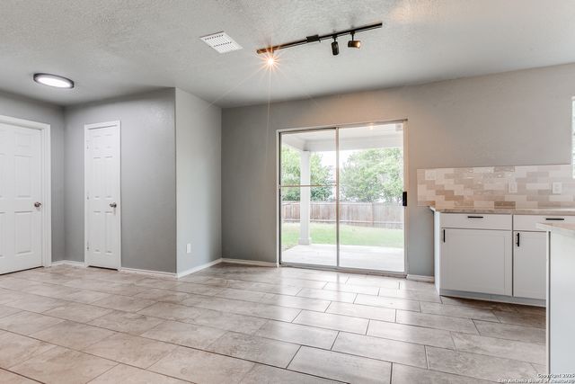 9015 Sycamore, San Antonio, TX 78245