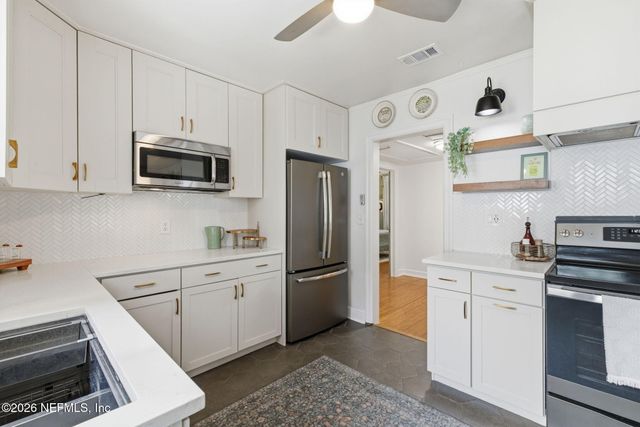 4643 KERLE Street, Jacksonville, FL 32205