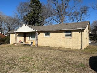 13 Charlemagne Blvd, Clarksville, TN 37042