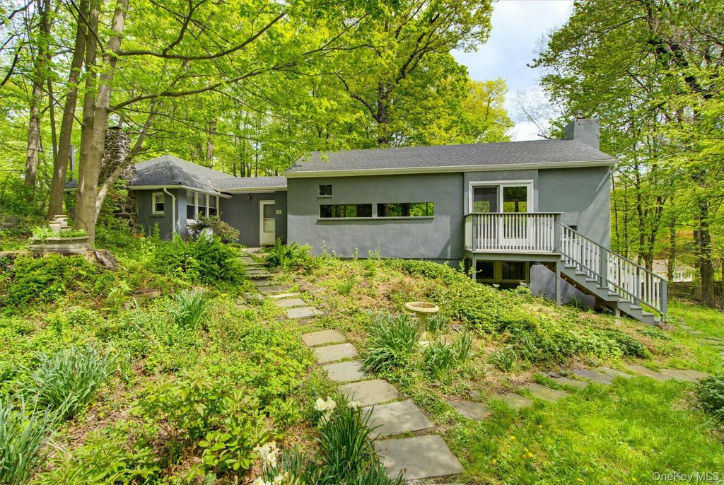 98 Mount Airy Road S, Croton-on-hudson, NY 10520