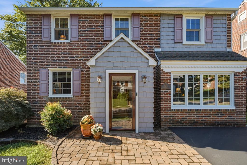 104 FLINTLOCK RD, DREXEL HILL, PA 19026 — exterior