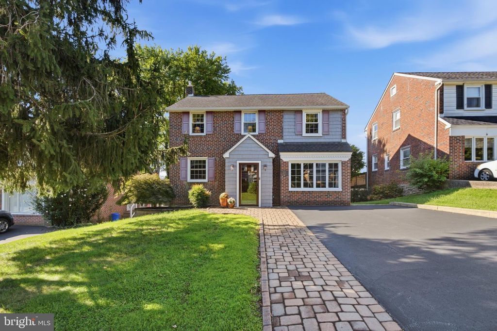 104 FLINTLOCK RD, DREXEL HILL, PA 19026 — photo 2