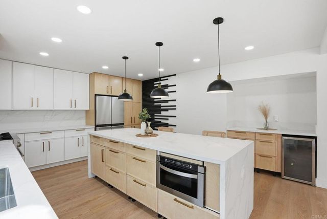 4716 Murat Pl, San Diego, CA 92117