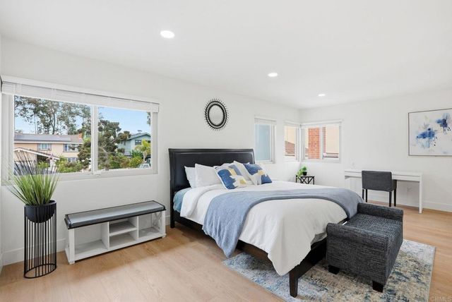 4716 Murat Pl, San Diego, CA 92117