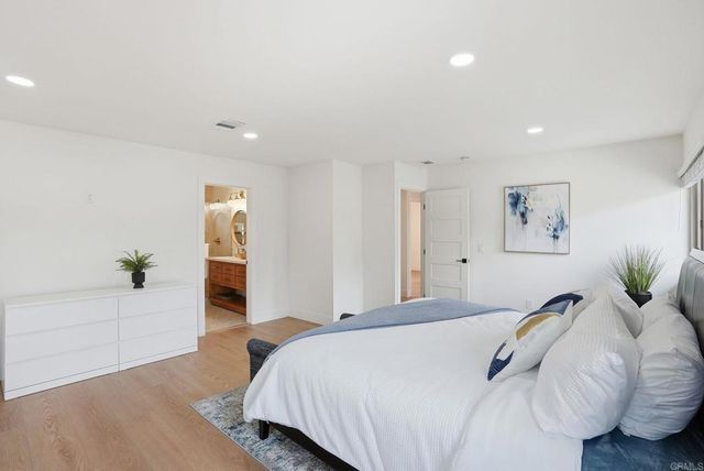 4716 Murat Pl, San Diego, CA 92117