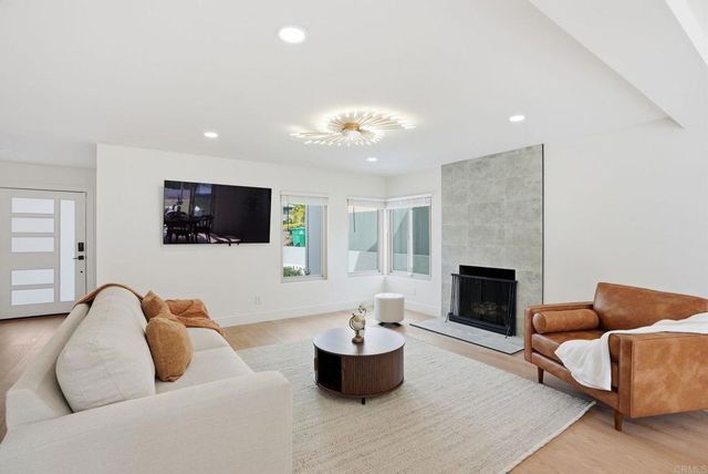 4716 Murat Pl, San Diego, CA 92117