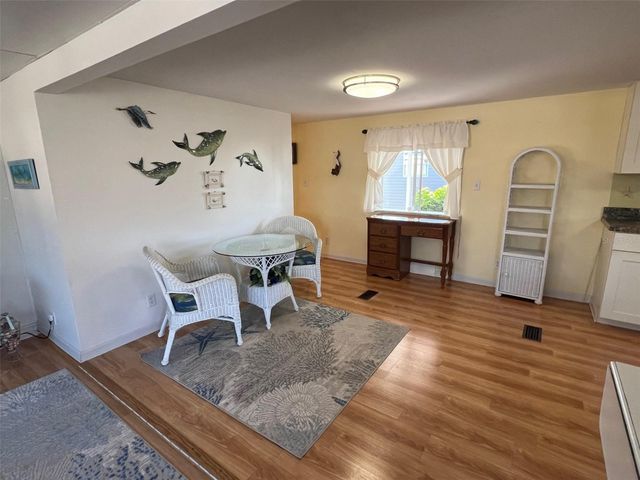 11300 124TH AVENUE 33, Largo, FL 33778