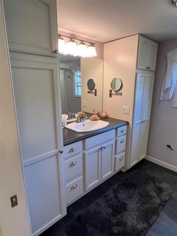 11300 124TH AVENUE 33, Largo, FL 33778