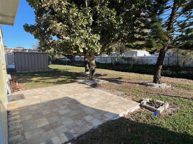 11300 124TH AVENUE 33, Largo, FL 33778