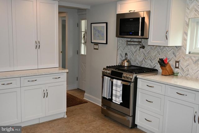2231 SPINNERSTOWN RD, Quakertown, PA 18951