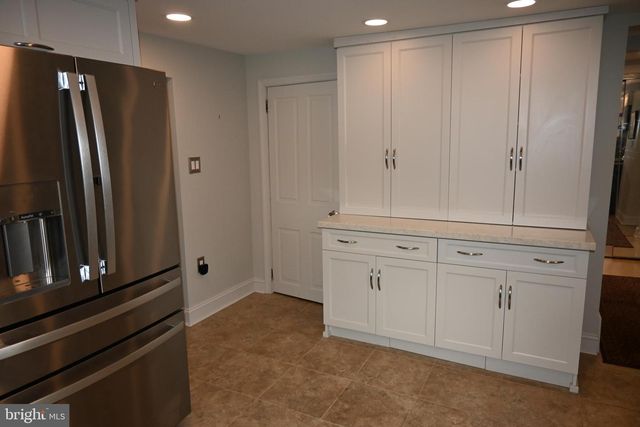 2231 SPINNERSTOWN RD, Quakertown, PA 18951