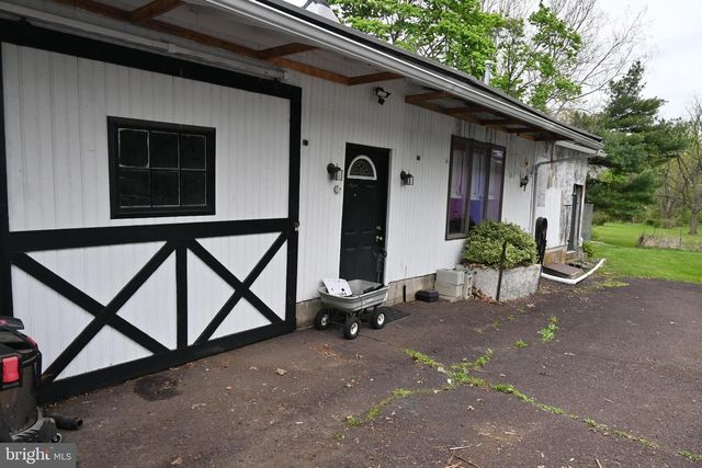 2231 SPINNERSTOWN RD, Quakertown, PA 18951