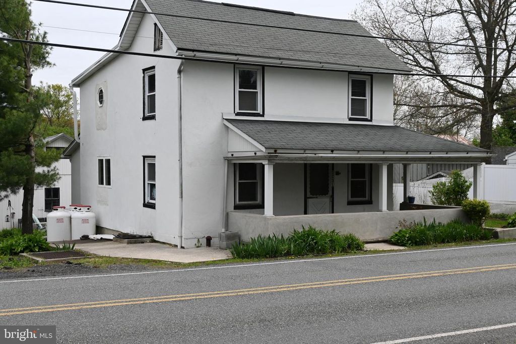 2231 SPINNERSTOWN RD, Quakertown, PA 18951