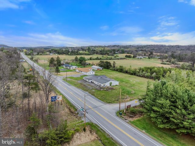 11195 VALLEY RD, Berkeley Springs, WV 25411