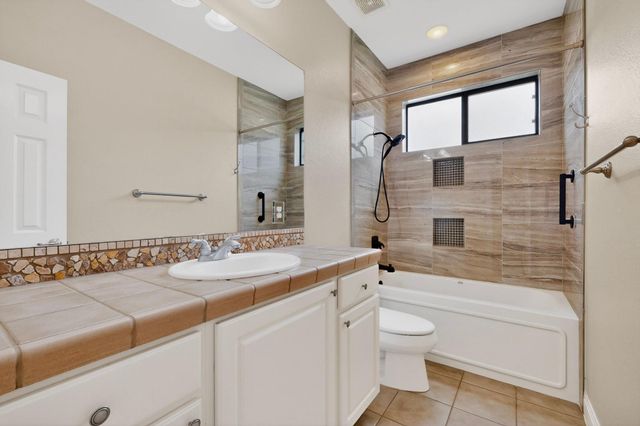 13933 Ashton Woods CIR 71, Austin, TX 78727