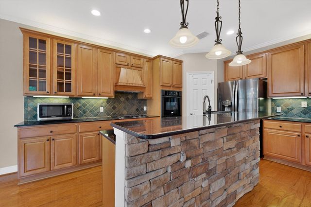 13933 Ashton Woods CIR 71, Austin, TX 78727
