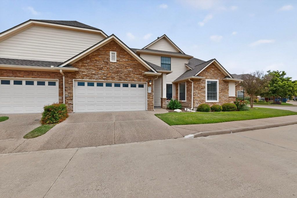 13933 Ashton Woods CIR 71, Austin, TX 78727