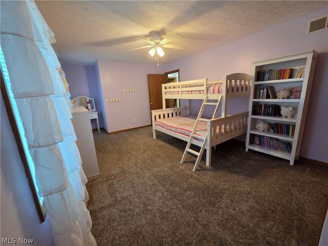 11227 William Penn Avenue NE, Hartville, OH 44632