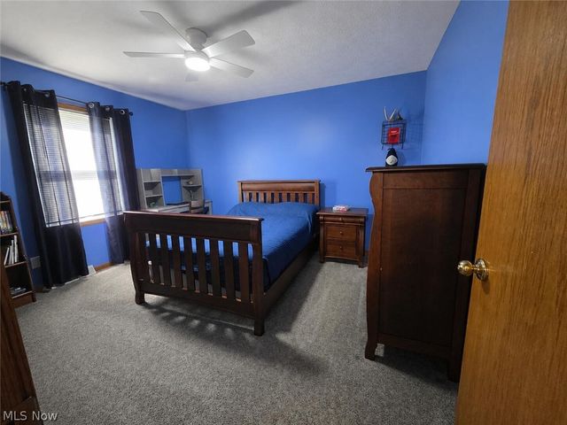 11227 William Penn Avenue NE, Hartville, OH 44632