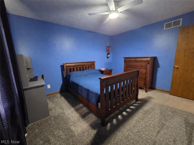 11227 William Penn Avenue NE, Hartville, OH 44632