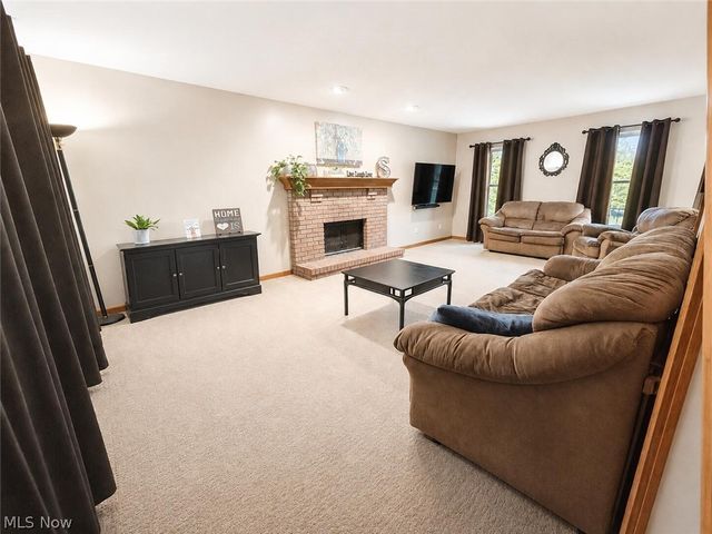 11227 William Penn Avenue NE, Hartville, OH 44632