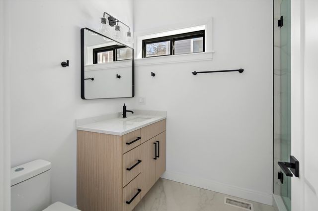 21 Woodbine St 21, Somerville, MA 02143