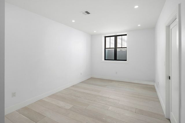 21 Woodbine St 21, Somerville, MA 02143