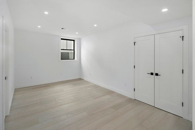 21 Woodbine St 21, Somerville, MA 02143