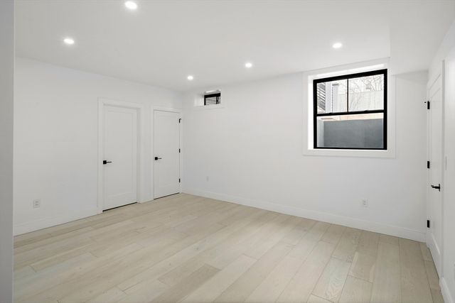 21 Woodbine St 21, Somerville, MA 02143
