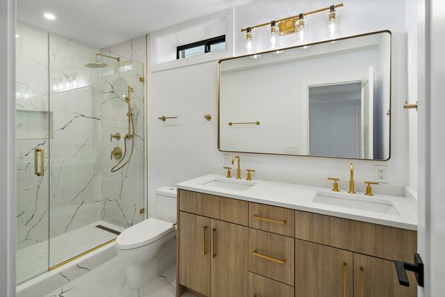 21 Woodbine St 21, Somerville, MA 02143