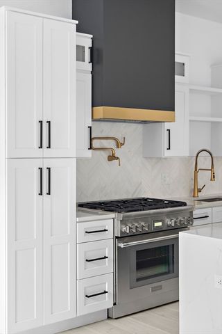 21 Woodbine St 21, Somerville, MA 02143