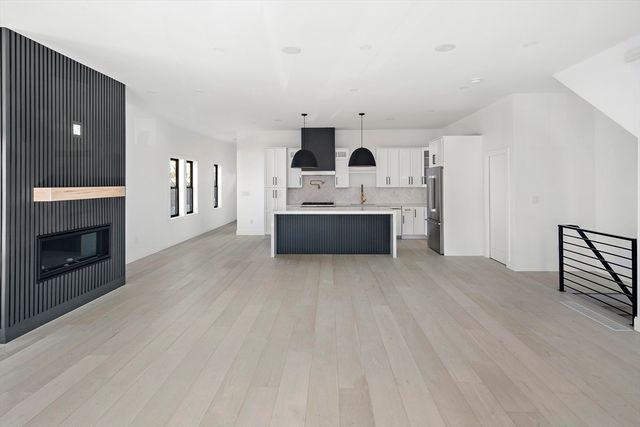 21 Woodbine St 21, Somerville, MA 02143