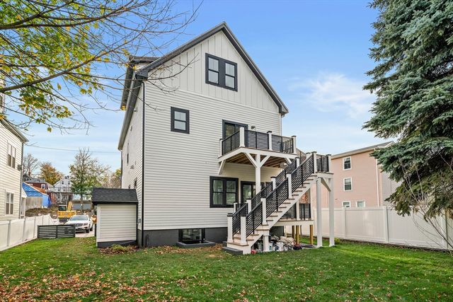 21 Woodbine St 21, Somerville, MA 02143