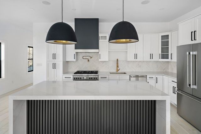 21 Woodbine St 21, Somerville, MA 02143
